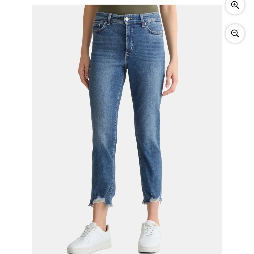 size 14 Time and Tru Women's High Rise Straight Leg Destructed Hem Jeans - Picture 6 of 6